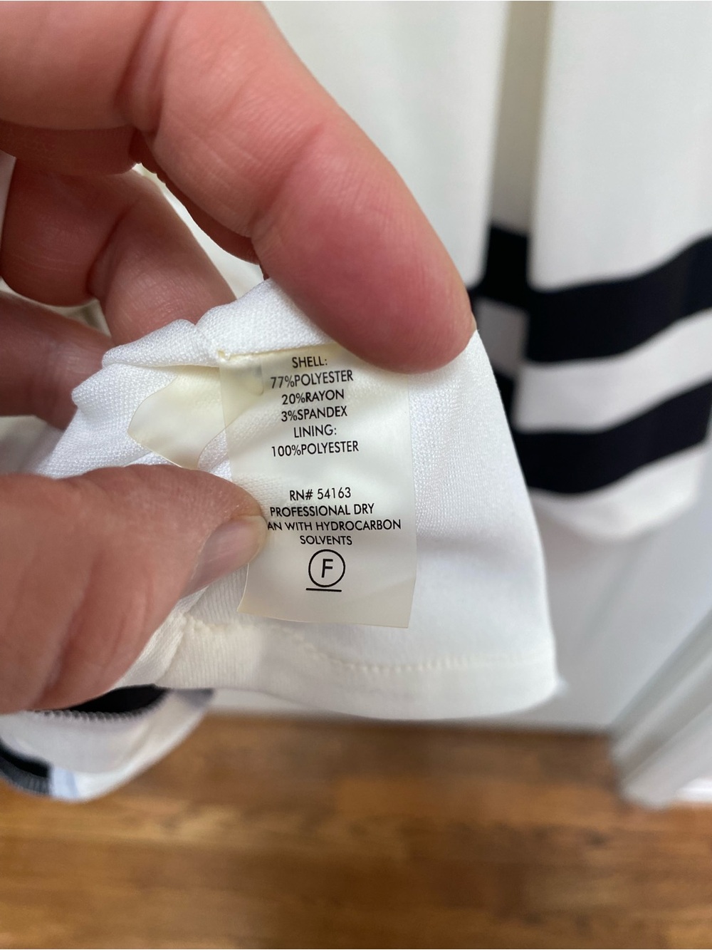 Calvin Klein White Fit & Flare Dress w Black Stripes on Pleated Skirt - size 6 - Picture 7 of 7